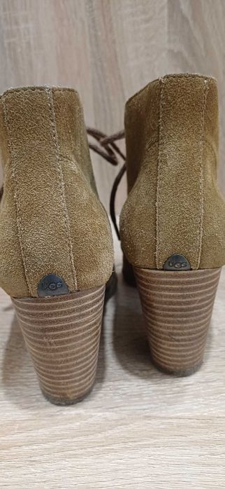 Оригинални дамски боти UGG, размер 37