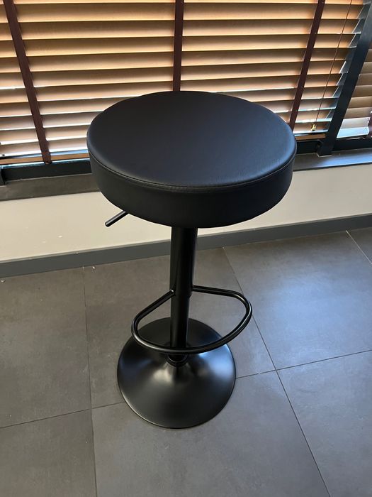 Бар стол Киев черен - 24м гаранция+ безплатна доставка до офис