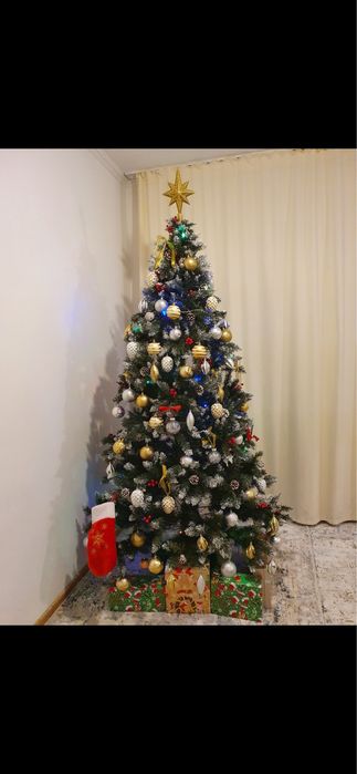 Продаю новогоднюю елку