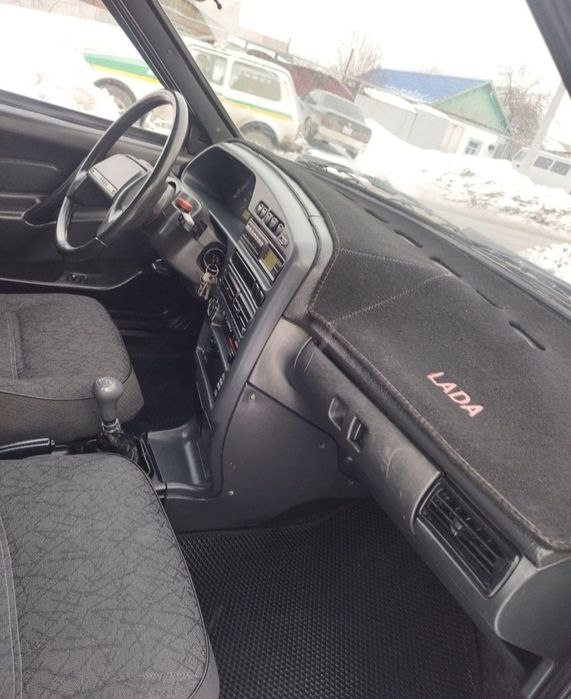 Продам накидку на панель на  ваз 2114-15