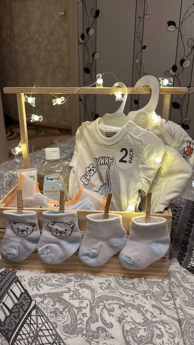 Подаръчна кошница за бебе,покани и картички за погача/орисване и др.