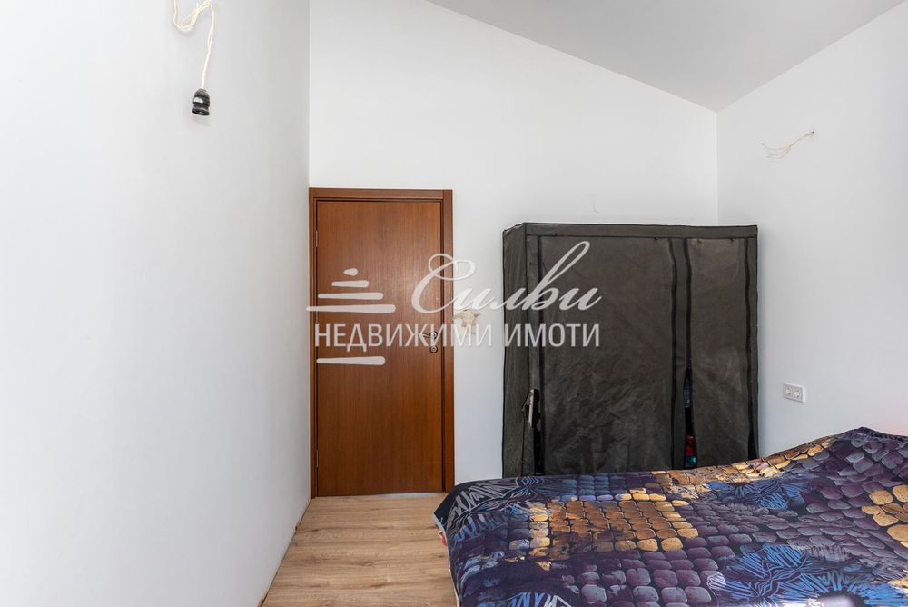 Продава се Къща в с. Лозево, Област Шумен - 252 кв.м за 547 €/кв.м - Снимка #9