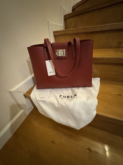 Furla ,чанта от естествена кожа.