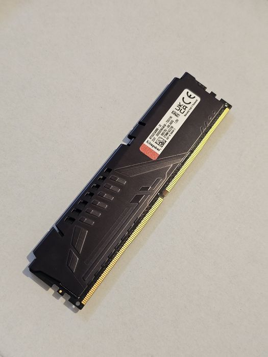 Vând Memorie RAM 32Gb DDR5 5200 MHz Kingston Fury Beast