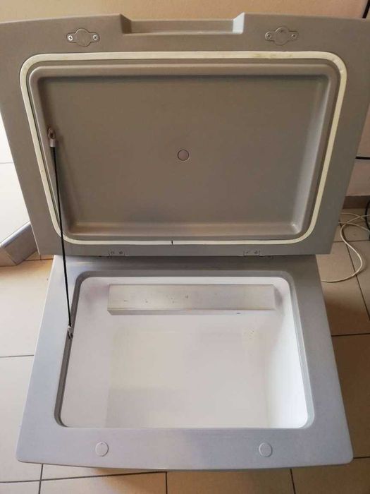 Lada frigorifica gaz electric MOBICOOL A40 rulota camping