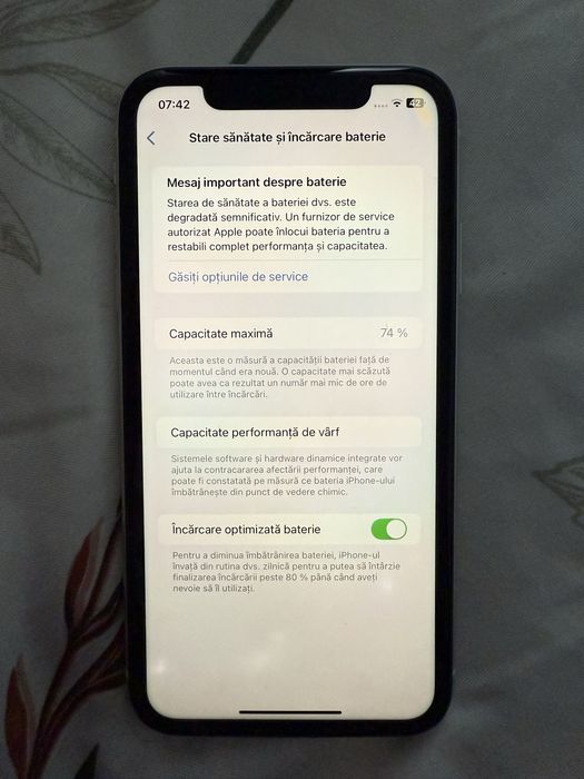 Iphone 11,  de 128 gb, 74% baterie