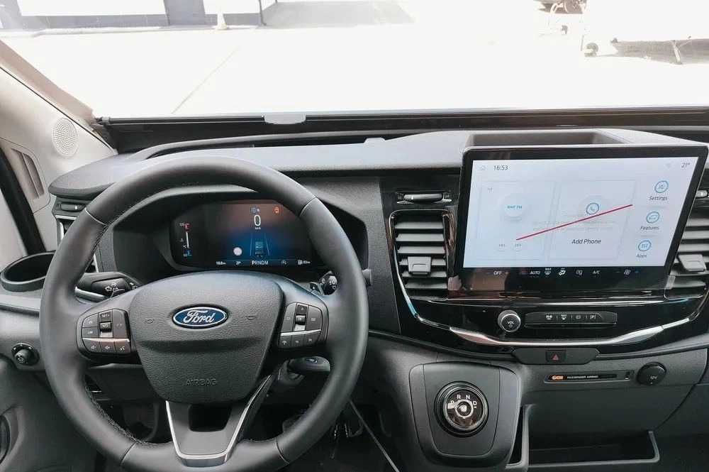 Autorulote Ford Van,165 CP,AUT,4 loc,3 dormit,Posibil factura externa!