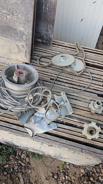 Пружины для секционных ворот.