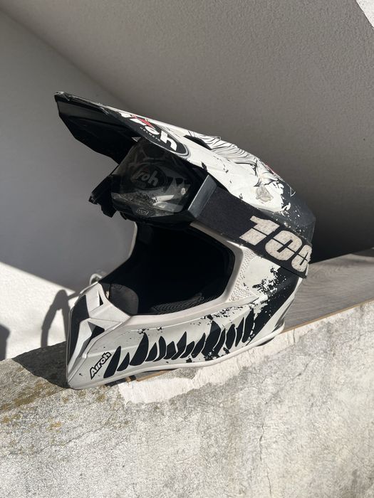 Продавам кросова каска Airoh S-размер