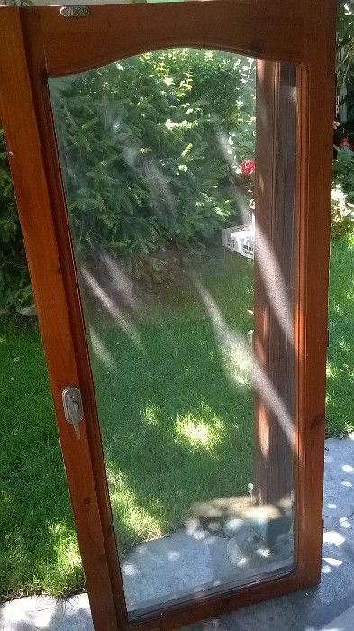 Продавам дървена дограма