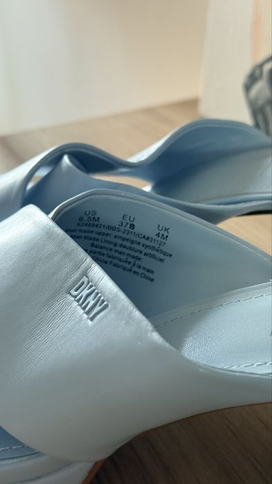 Чехли на ток/мюли DKNY
