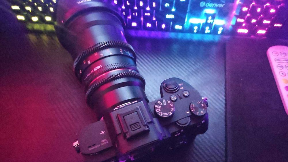 Sony a7III + samyang 1.5 35mm full frame