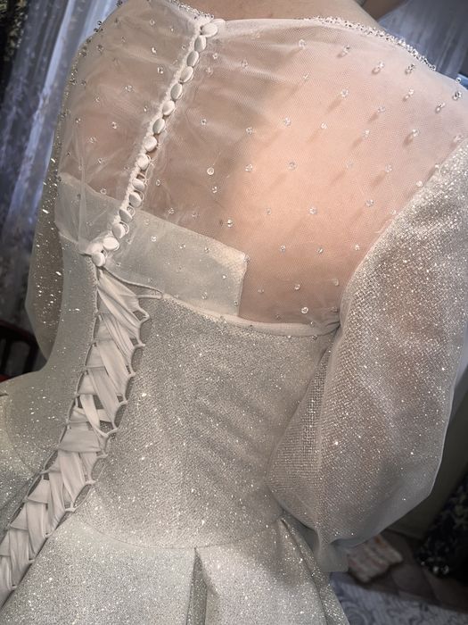 Шикарное свадебное платье