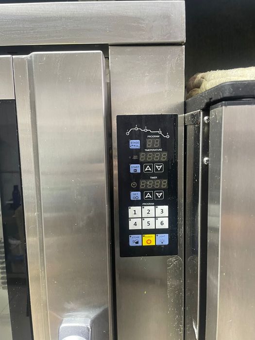 Продам конвектомат с расстойкой Smeg
