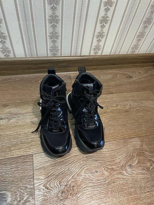 Ботинки на весну-осень р.35