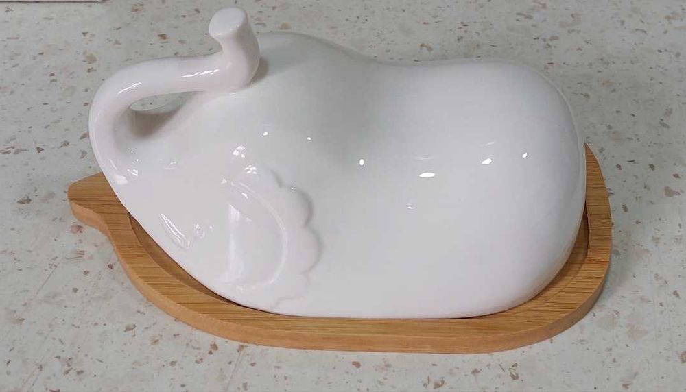 Масленкая фарфоровая