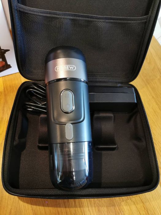 Продавам преносима кафе машина 12/220v Hibrew