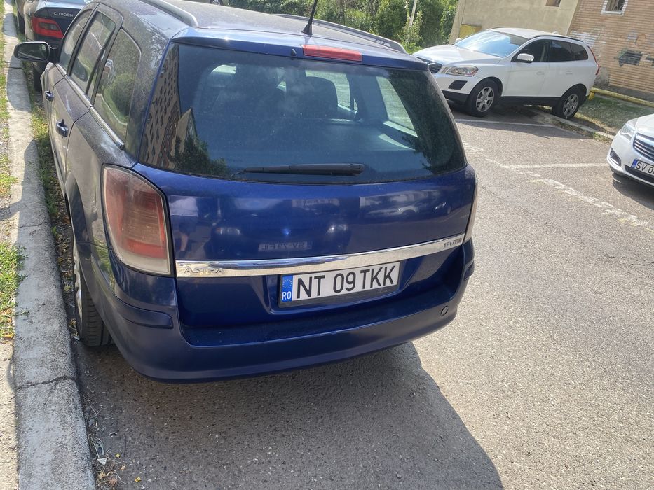 Vînd opel astra h1.7 an 2005 preț  4000 ron pentru pese sau se pote folosi