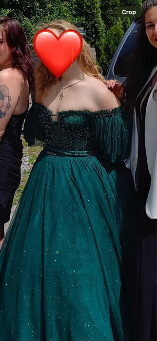 Зелена бална рокля