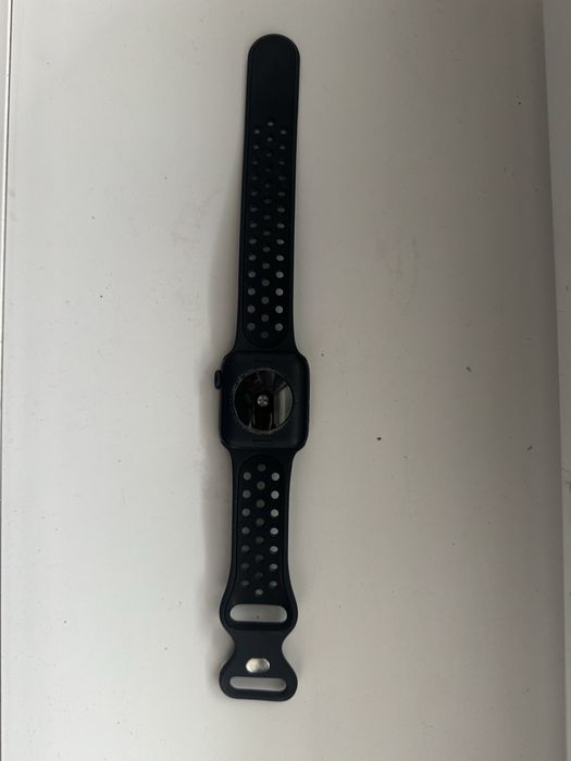 Apple Watch SE2 в хорошем состояний