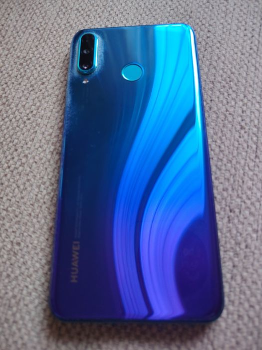 Telefon p 30 lite