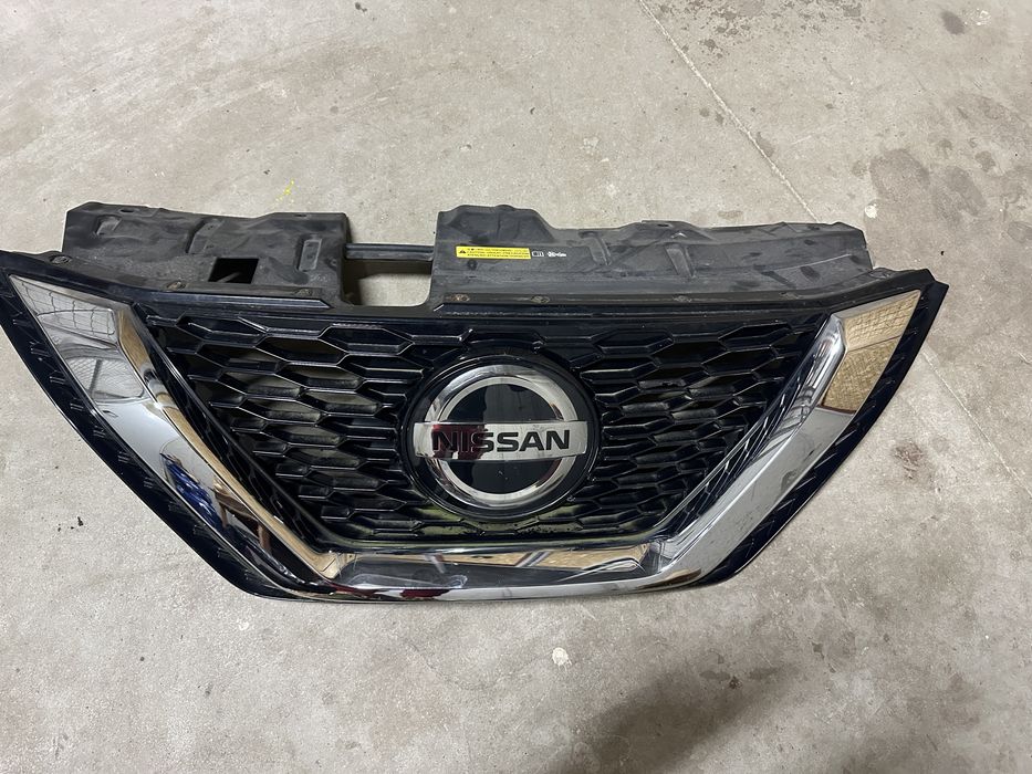 Grila fata radiator Nissan Qashqai 2 J11 facelift cod 62310-HV3
