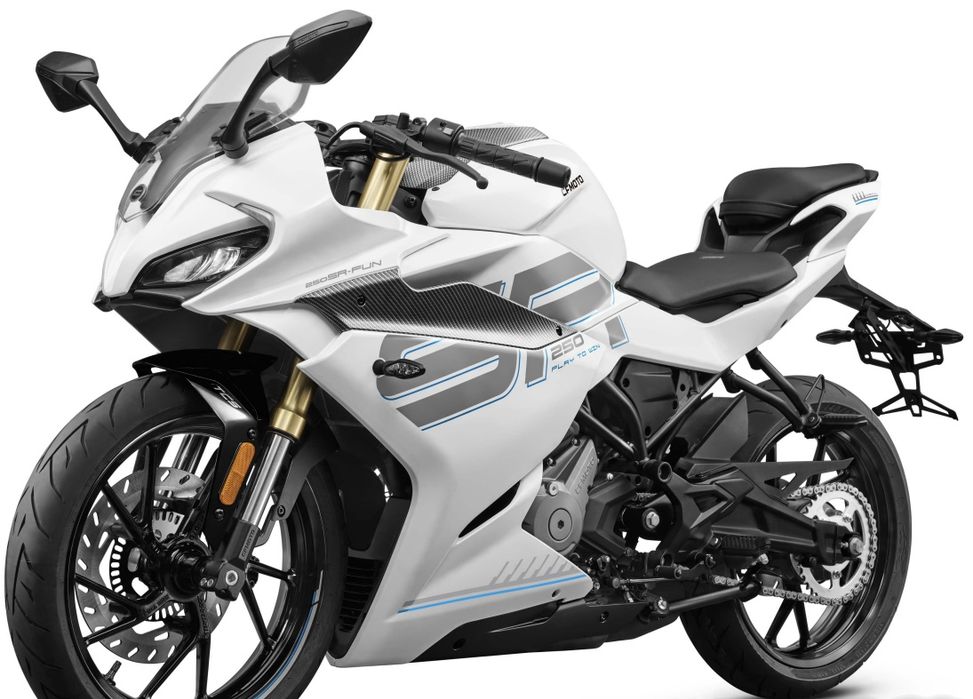Мотоцикл CFMoto 250SR Fun ABS 2026 заказ