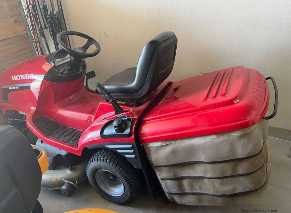 Tractoras gazon iarba Profesional HONDA 20 CP 125 LĂȚIME 2 CILINDRII!