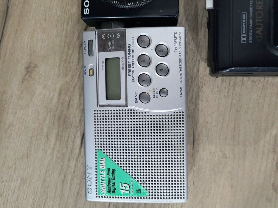 Walkman Aiwa și Radio Sony