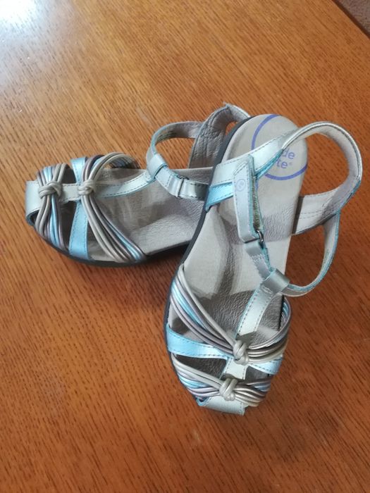 Сандалии для девочки