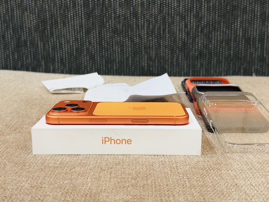 Iphone 17 Pro 256GB / Като Нов / Гаранция 11.2027г