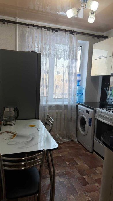 Сдам 2 комнатную квартиру, 6 мкр., дом 50