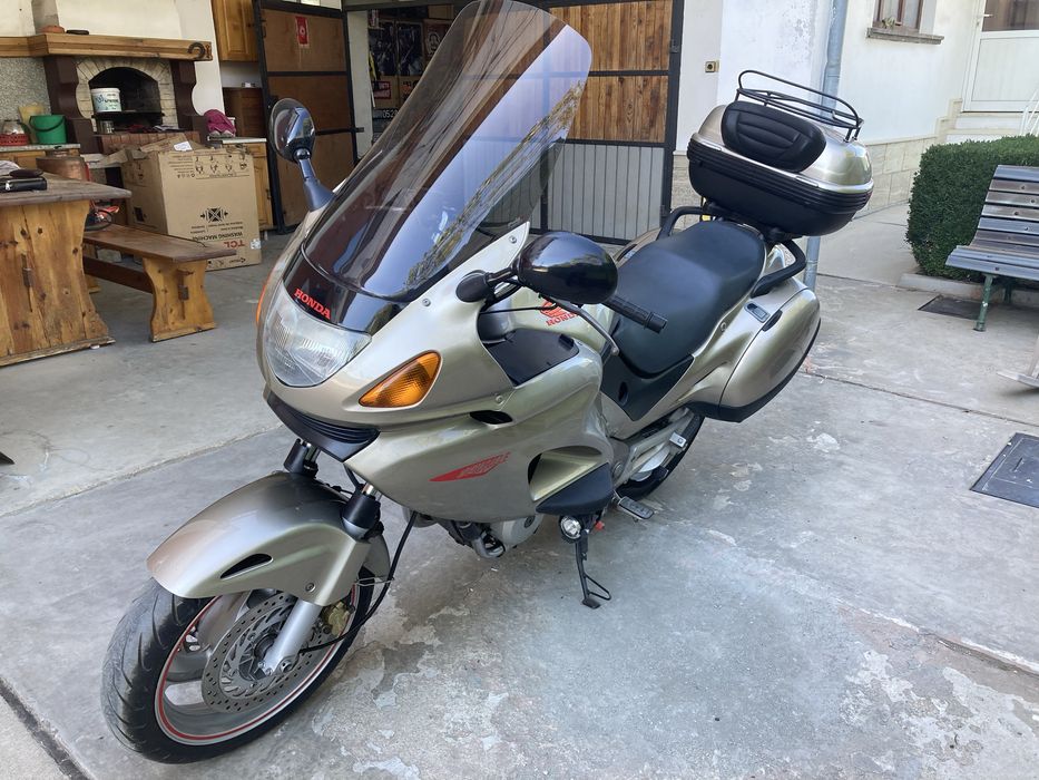 Хонда Дювил 650