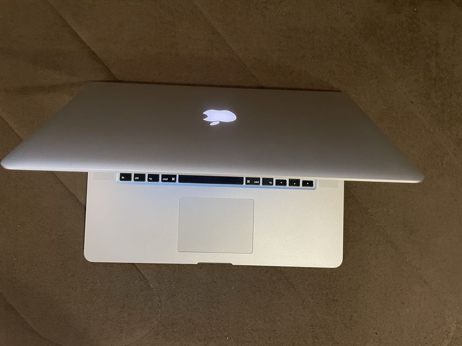 15" Core i7 MacBook Pro A1398 (2015-IG)-i7/16GB RAM/512 GB SSD
