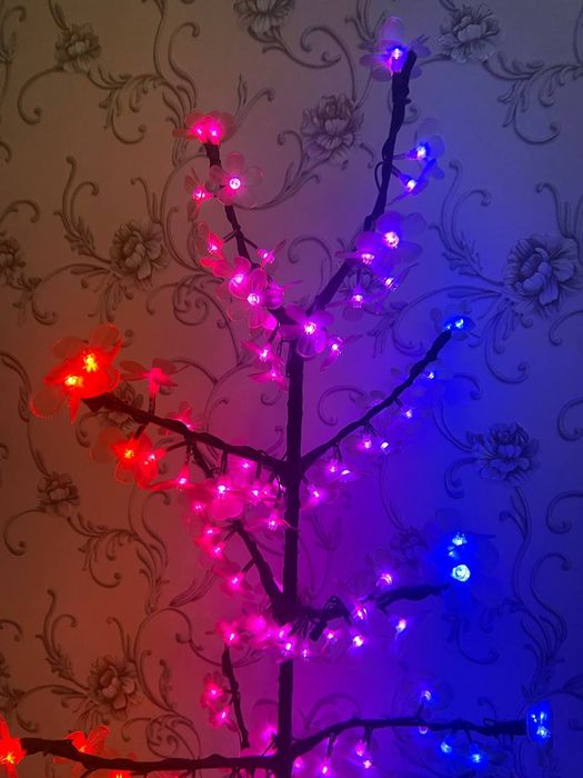 Продаётся светодиодное дерево