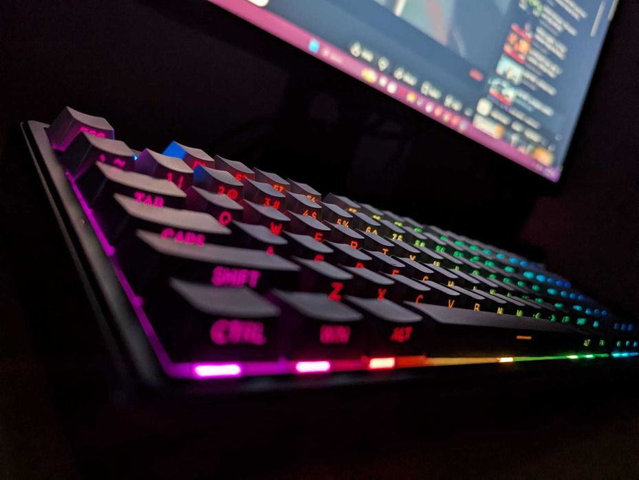 Tastatura noua AULA F99 PRO Mecanică 96% cu Montare Gasket, Hotswap, RGB