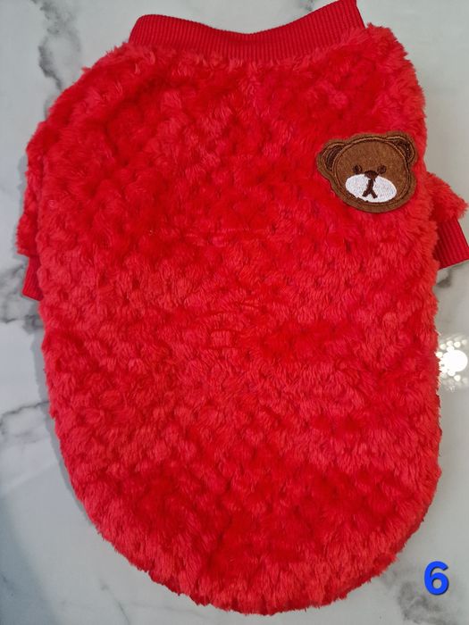 Дрешки за малки кучета и котки от 15лв до 25лв.