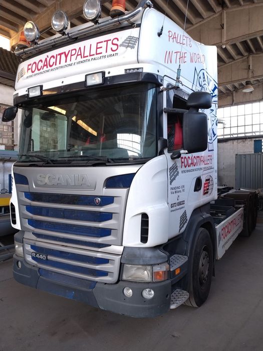 Camion SCANIA scarabil