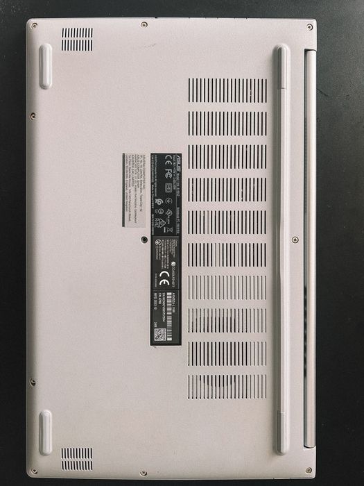 Laptop ASUS VivoBook 15 OLED – i7, SSD 512GB, 15,6”