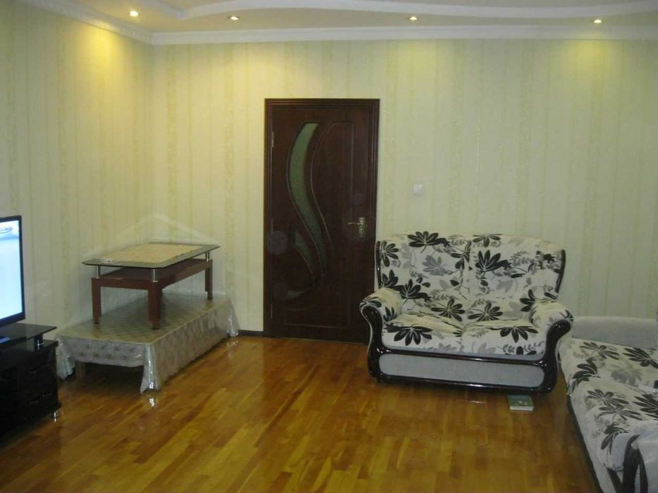 Продам  свою  3/2/9  на    Чорсу (Гулабад)
