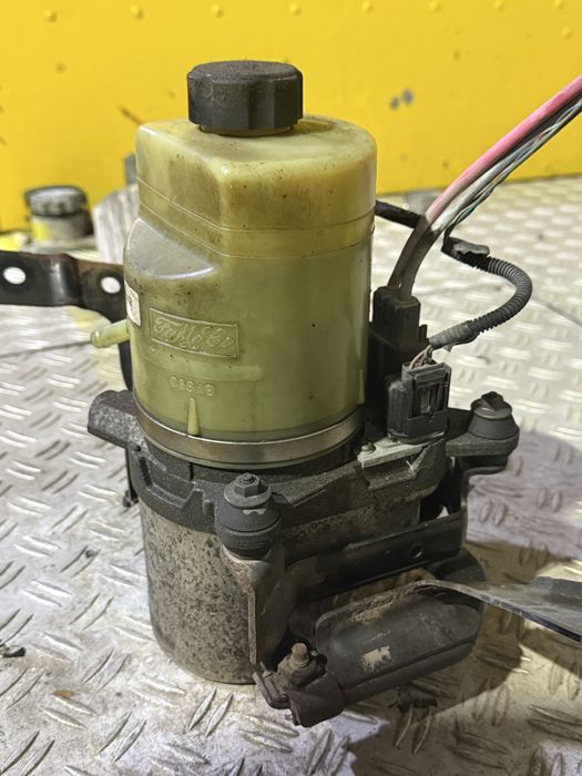 pompa servoelectrica ford kuga focus 2 cmax cod 4M513K514CB