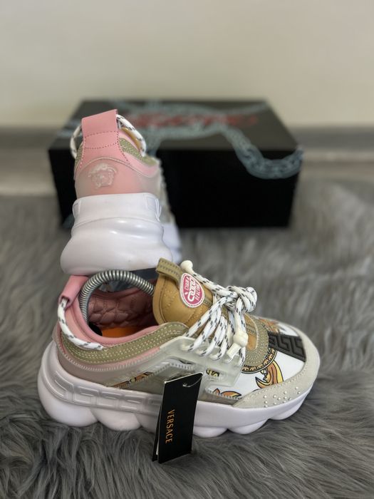 Versace chain reaction