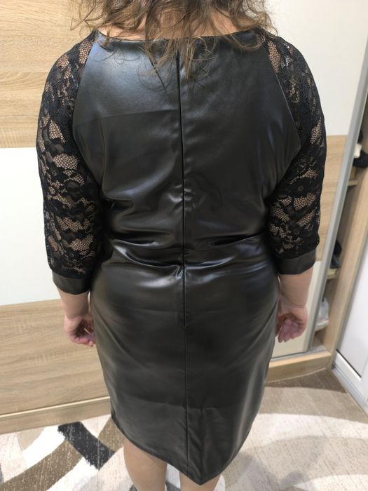 Продавам рокля,чисто нова