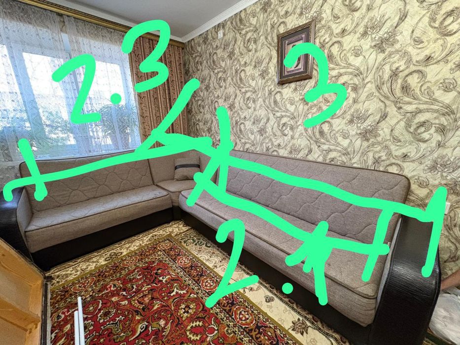 Диван угловой в хорошем состоянии