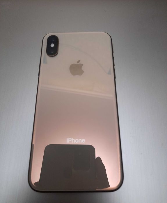 iPhone XS, 64gb, 84%.