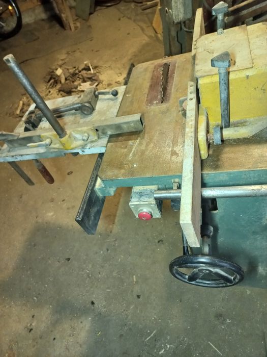 Трифазен Циркуляр с фреза