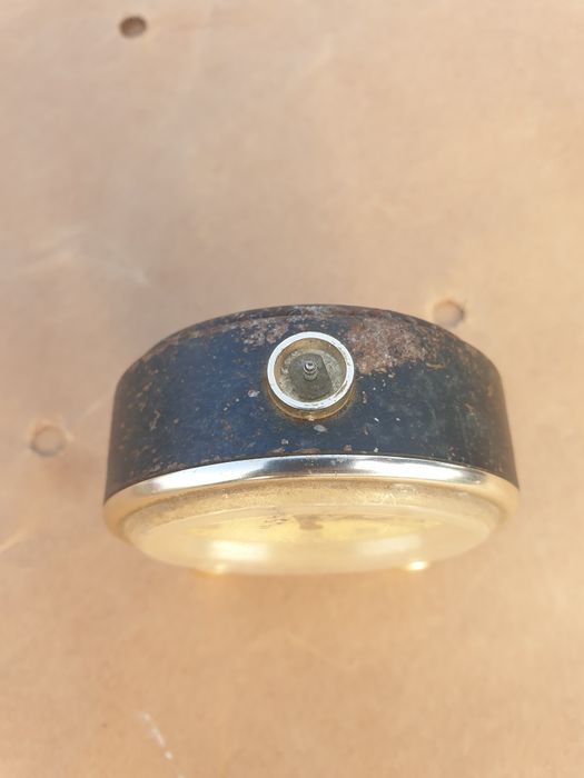 Ceas de masă mecanic