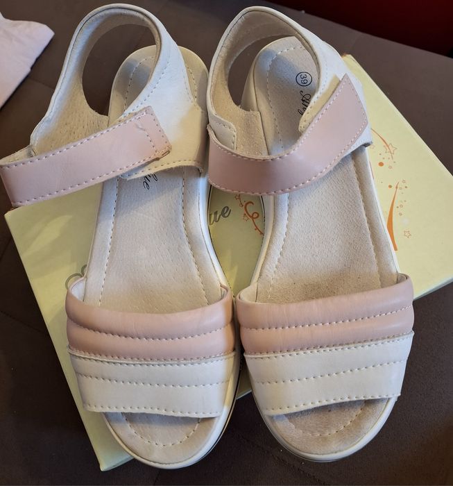 Sandale de piele mărimea 39