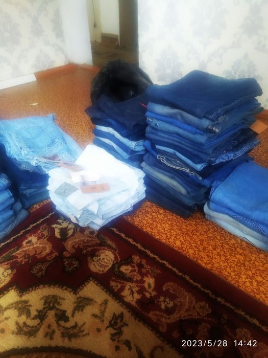 Продам джинсы новые