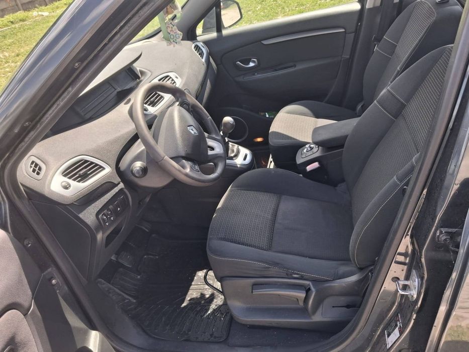 Vând Renault Scenic xmod 1.5dci 110cp